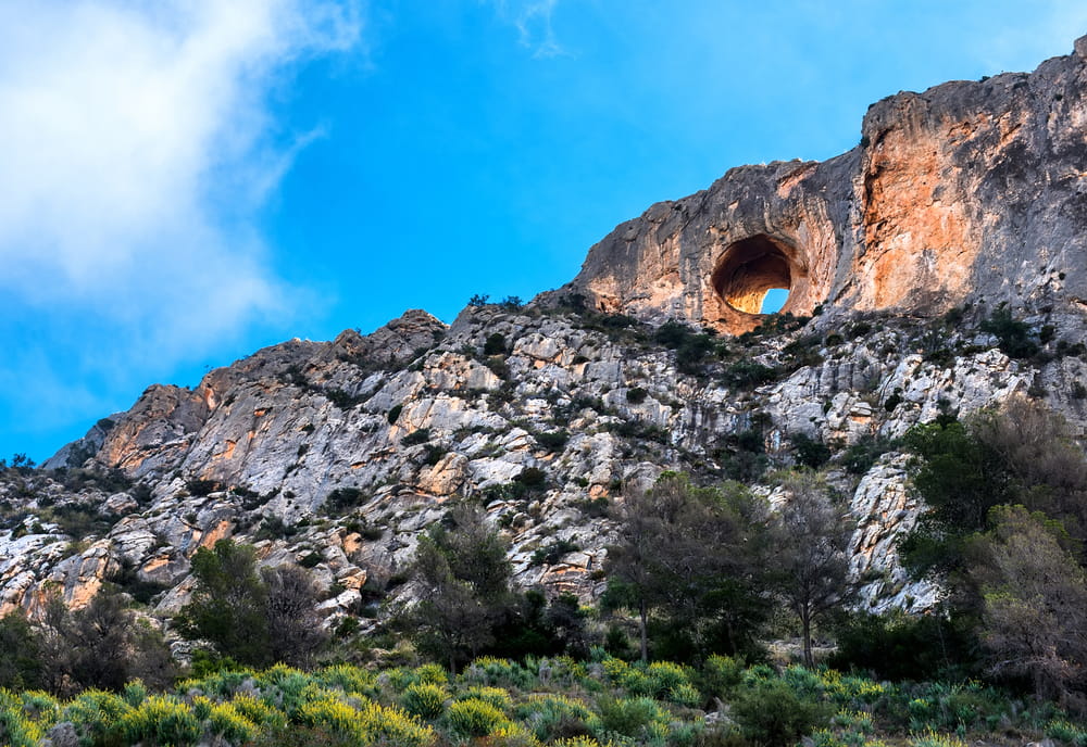 Places to Visit Near Alicante: Canelobre Caves