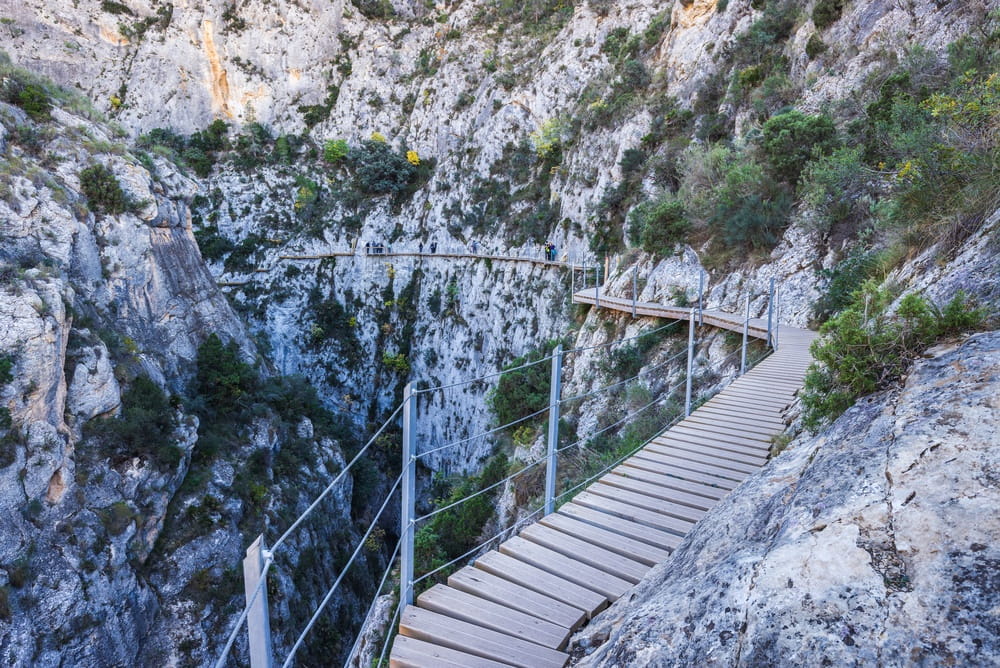 Треккинг в Аликанте: Pasarela de Relleu